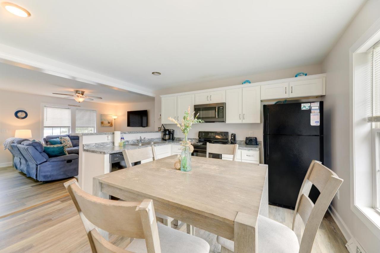 Coastal Emerald Isle Retreat With Deck And Grill! Zewnętrze zdjęcie