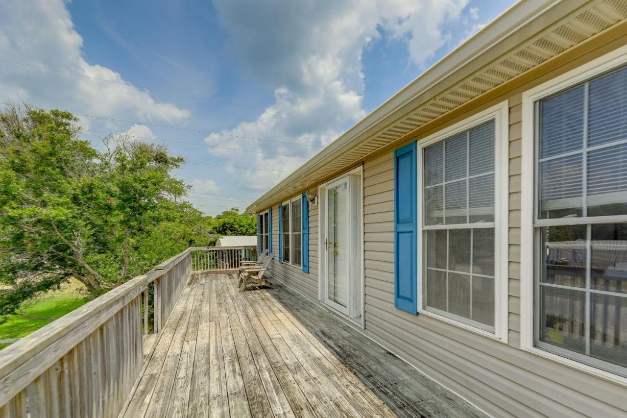 Coastal Emerald Isle Retreat With Deck And Grill! Zewnętrze zdjęcie